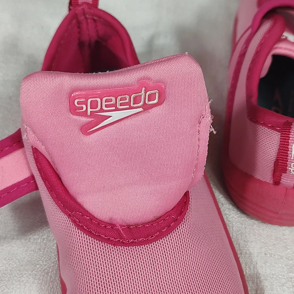 Pink Speedo Water Lake Shoes Slip on With Velcro tops Mesh Tops Kids Size Large